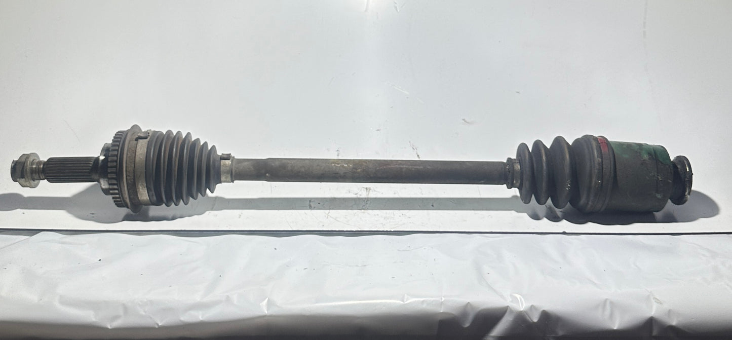 Subaru Impreza 2 Antriebswelle vorne links original