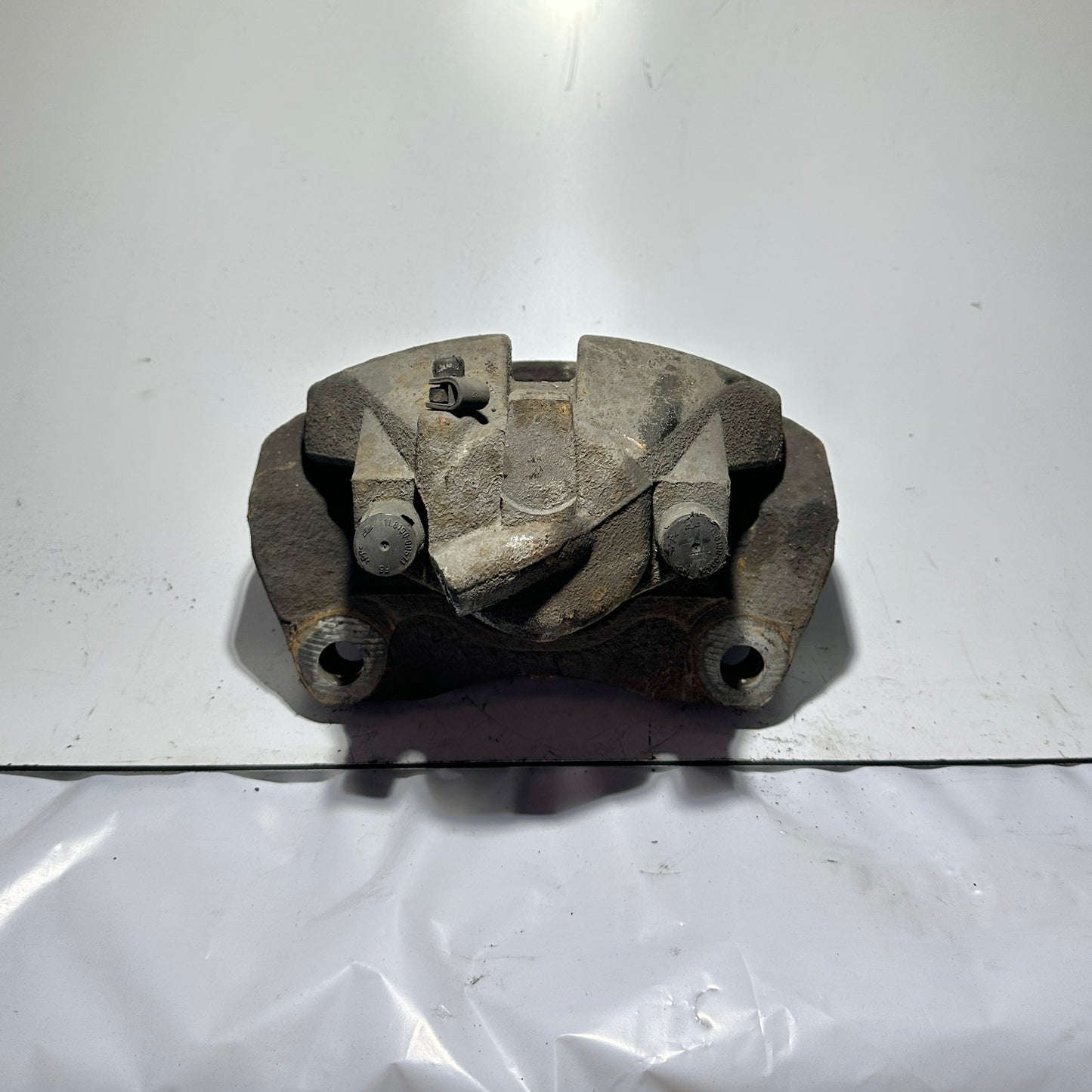 VW T5 Bremssattel vorne links original 7H0105D