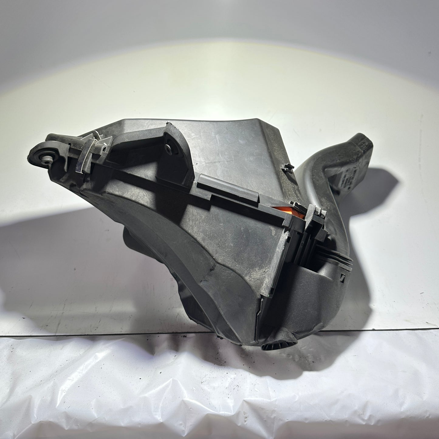 BMW 1er E81/E87 118d Luftfilterkasten original 7797460