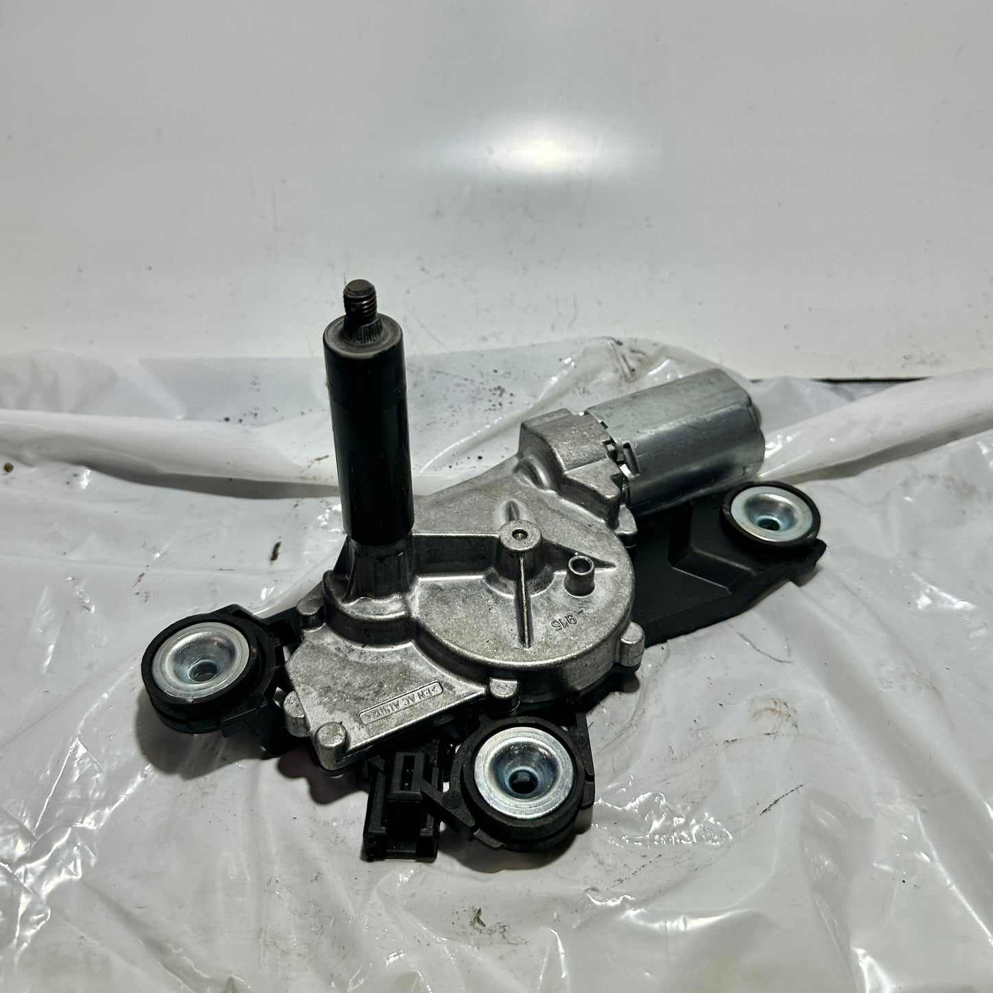 Ford Wischermotor 0390201210