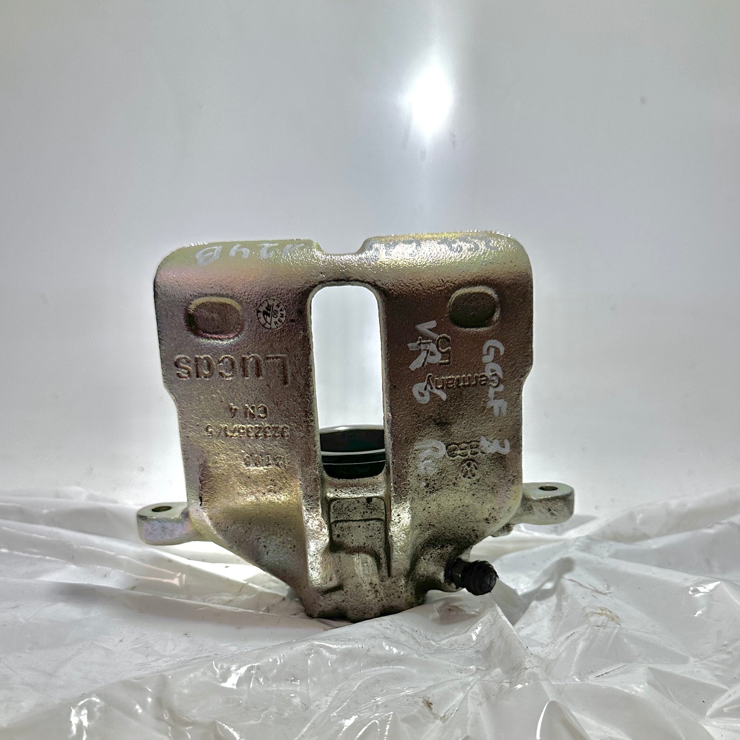 VW Golf 3 Bremssattel vorne rechts