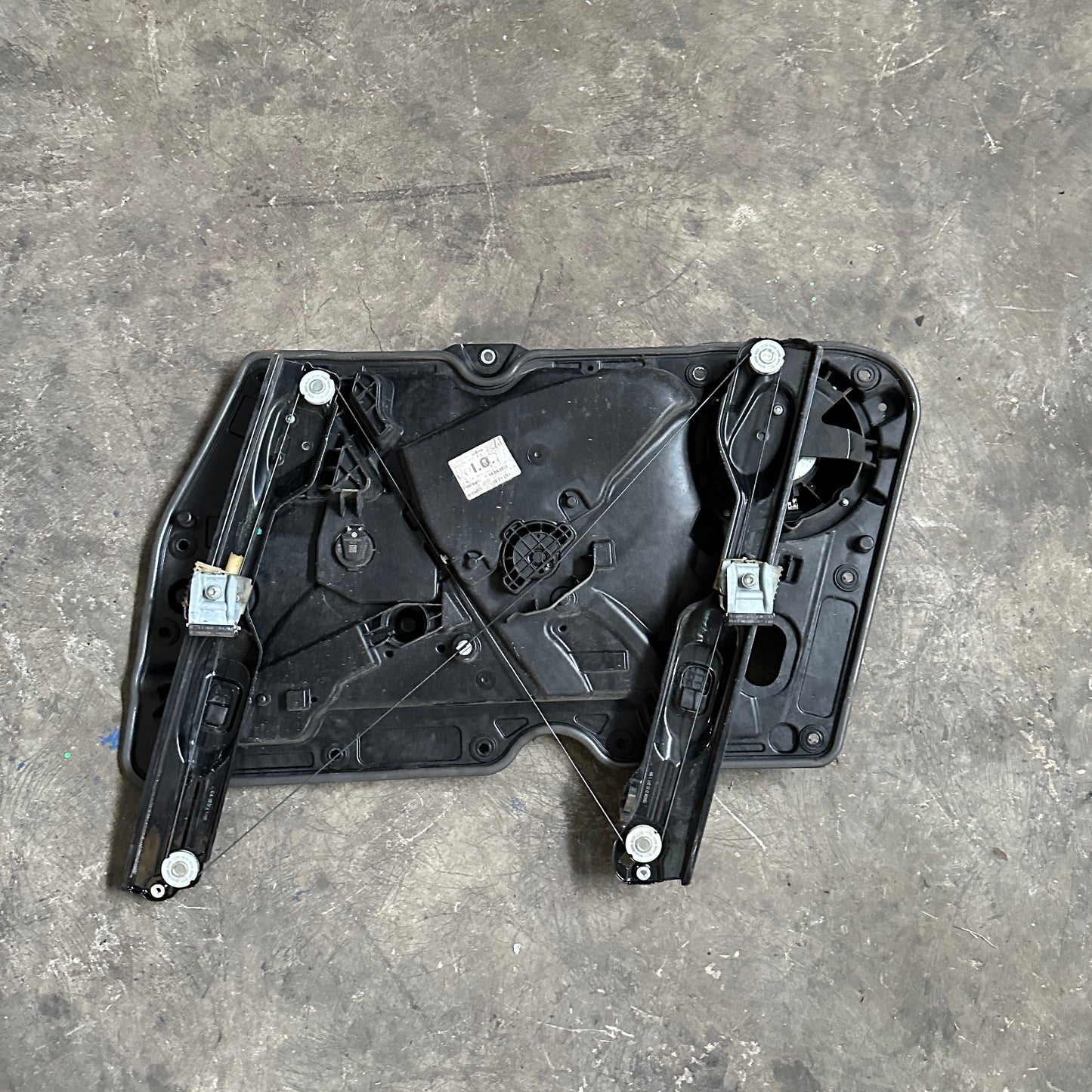 VW Fensterheber mit Motor und Lautsprecher vorne links 5K0 837 461 B