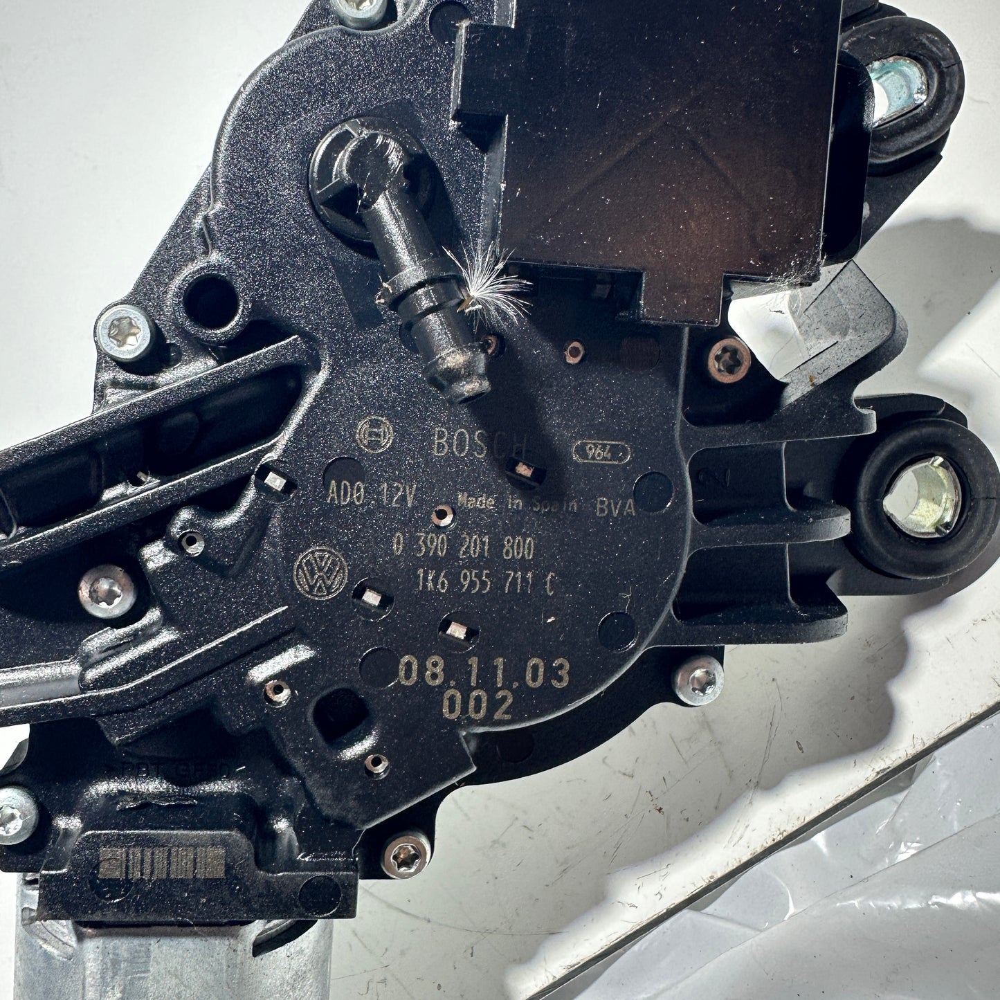 VW Passat Golf 5 Wischermotor hinten 0390201800 1K6955711C