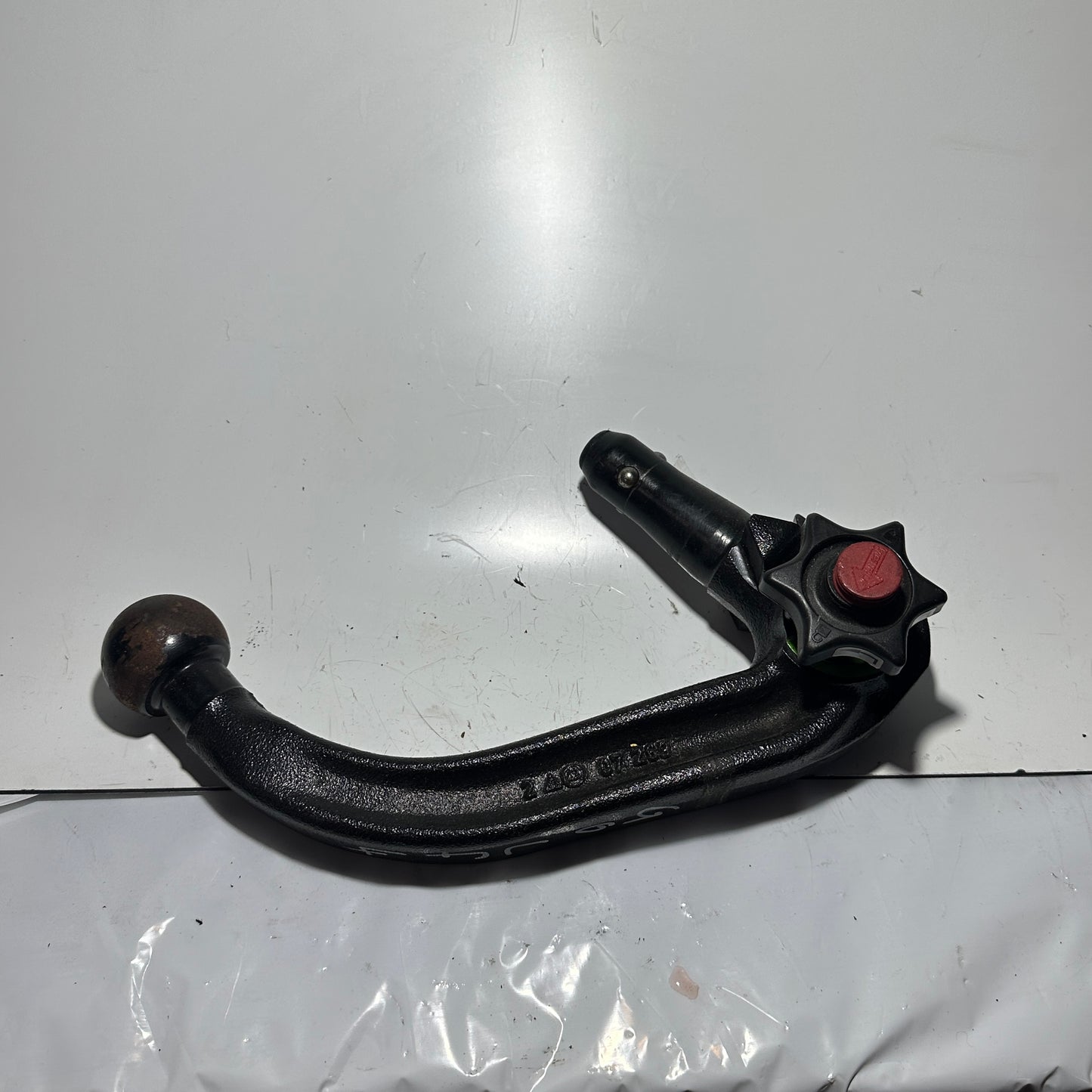 VW Golf 4 Haken Anhängekupplung 317016 00052
