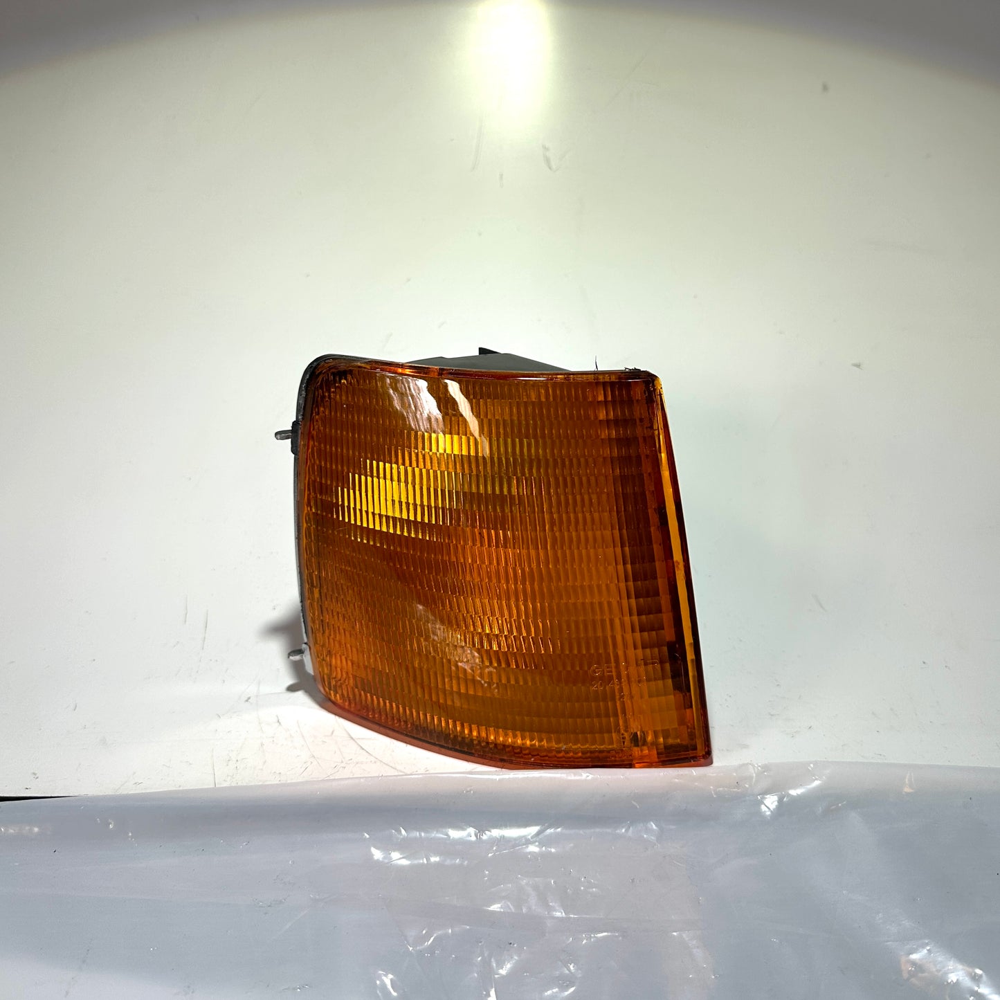 VW Passat B3/B4 Blinkleuchte rechts gelb 357953050 NEUTEIL!