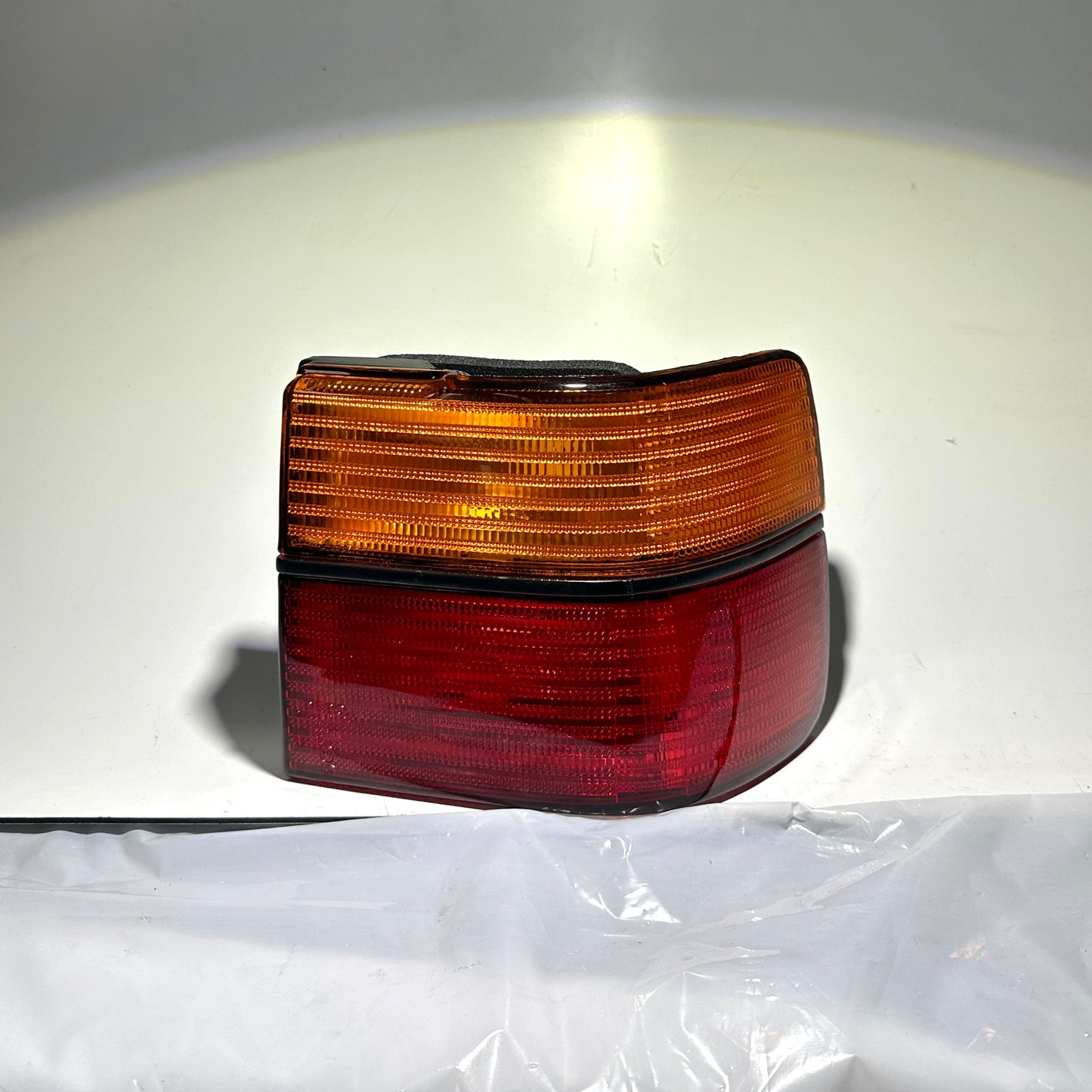 VW Vento Rückleuchte rechts 1H5 945 112 B NEUTEIL!