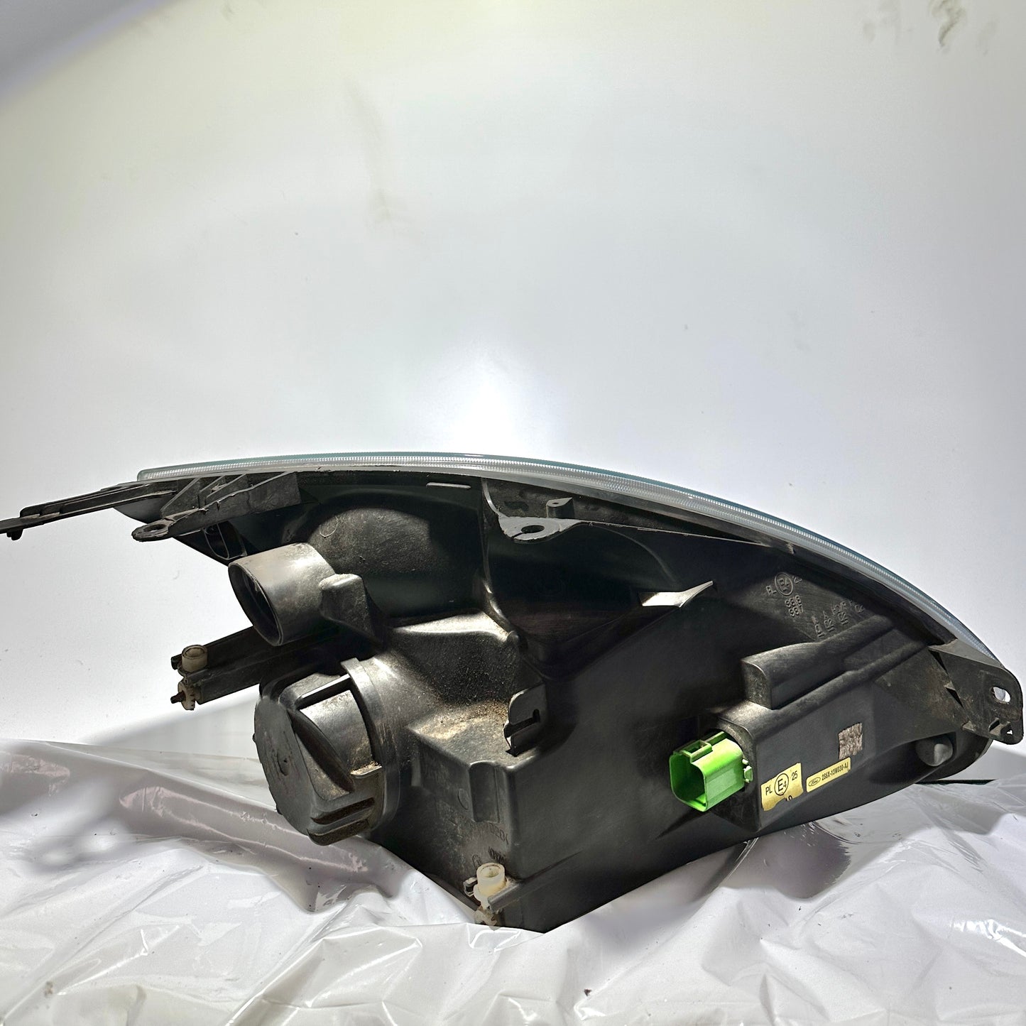 Ford Fiesta Scheinwerfer links 256X-13W030-AJ