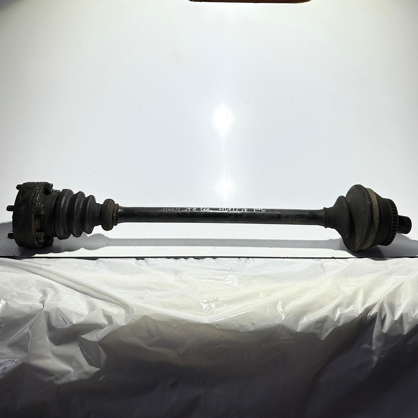 Audi A8 Antriebswelle 4D0501203E
