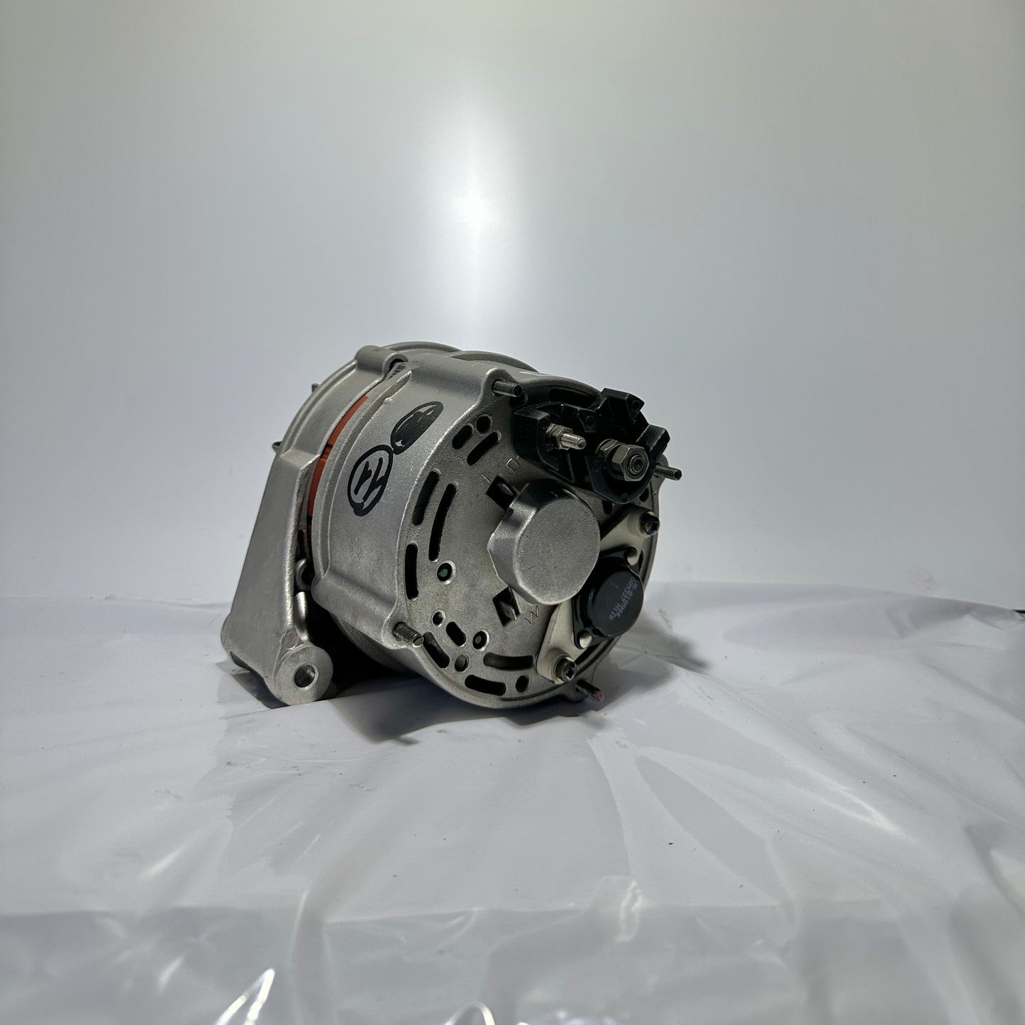 VW Audi Generator/Lichtmaschine 12V 65A L34230 Neuteil!
