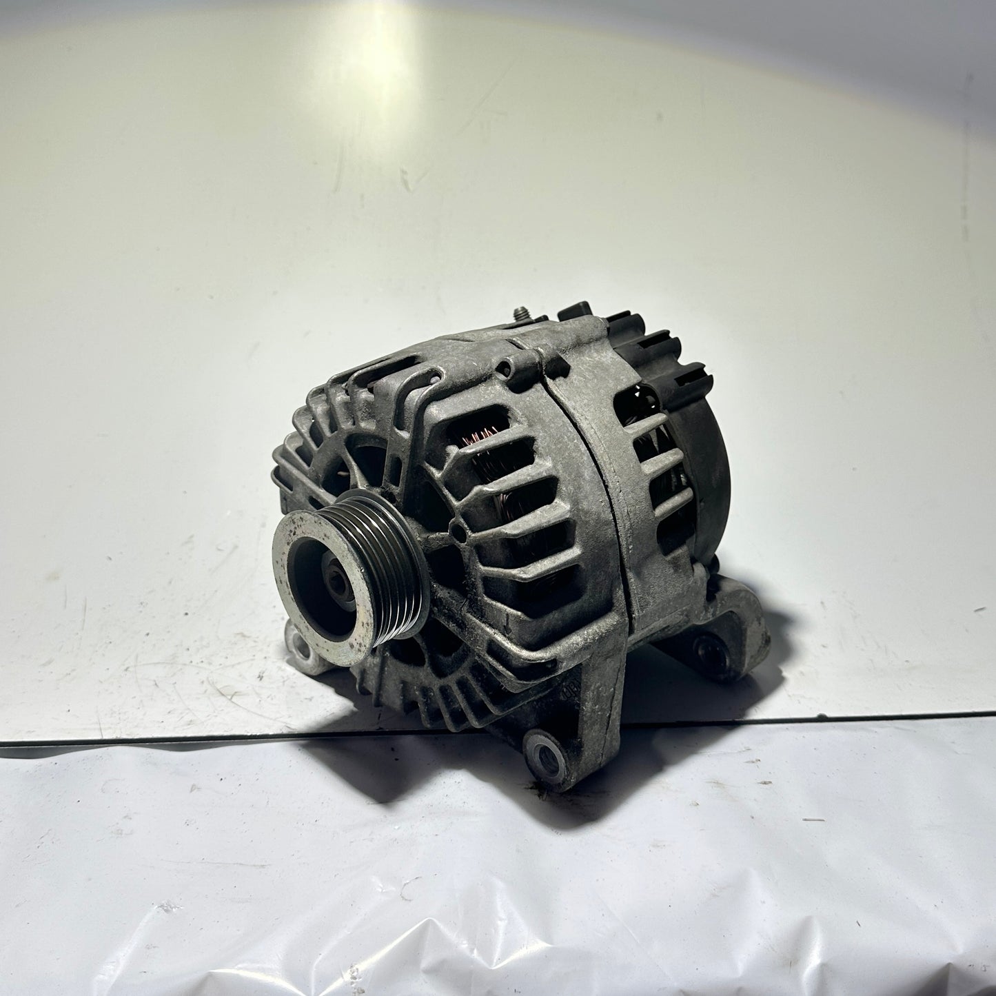 BMW 1er E81/E87 Generator/Lichtmaschine original 7802261