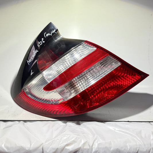 Mercedes Benz C-Klasse CL203 Coupe Rückleuchte links