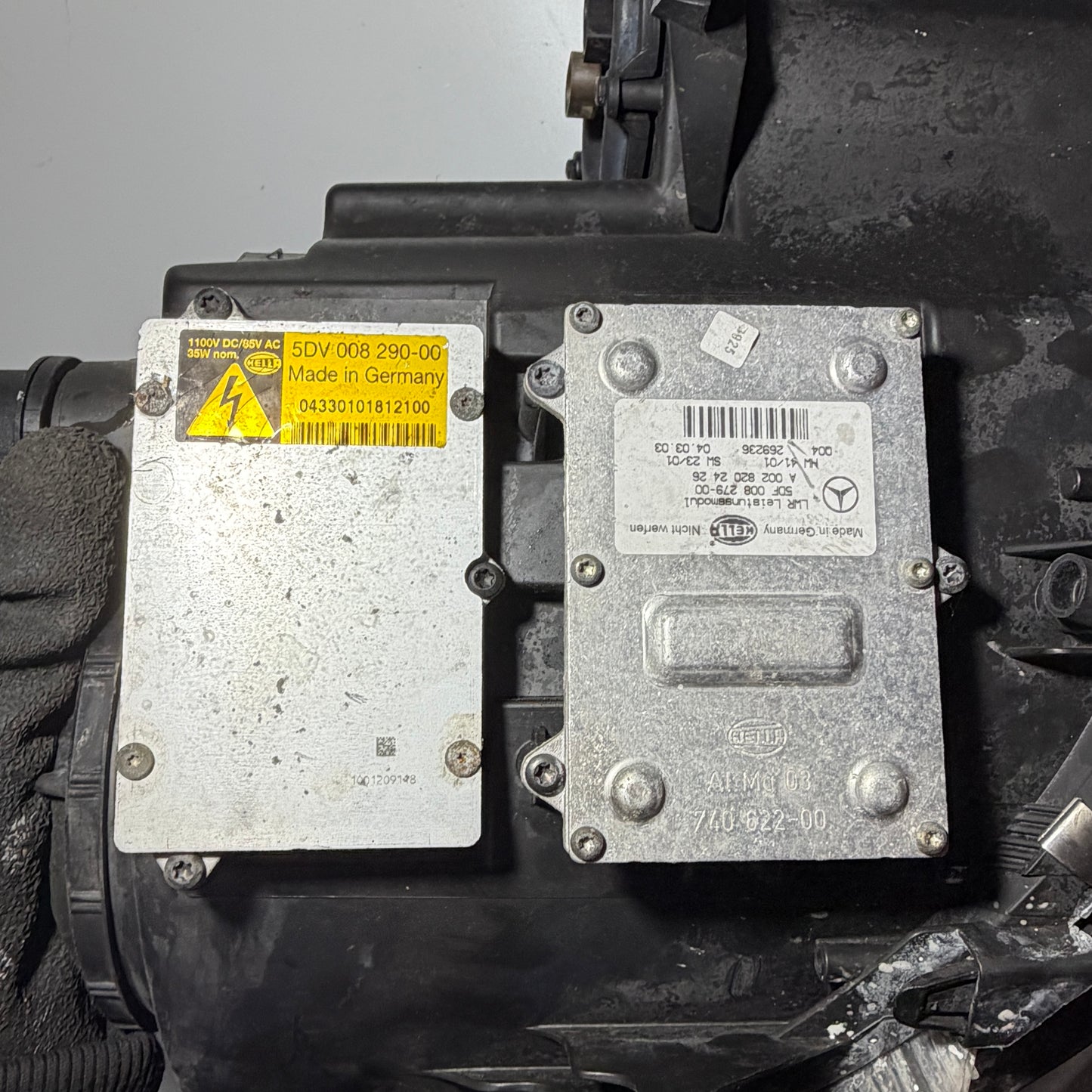 Mercedes Benz E-Klasse Scheinwerfer Bi-Xenon mit Xenon-Steuergerät links W211 A2118202161