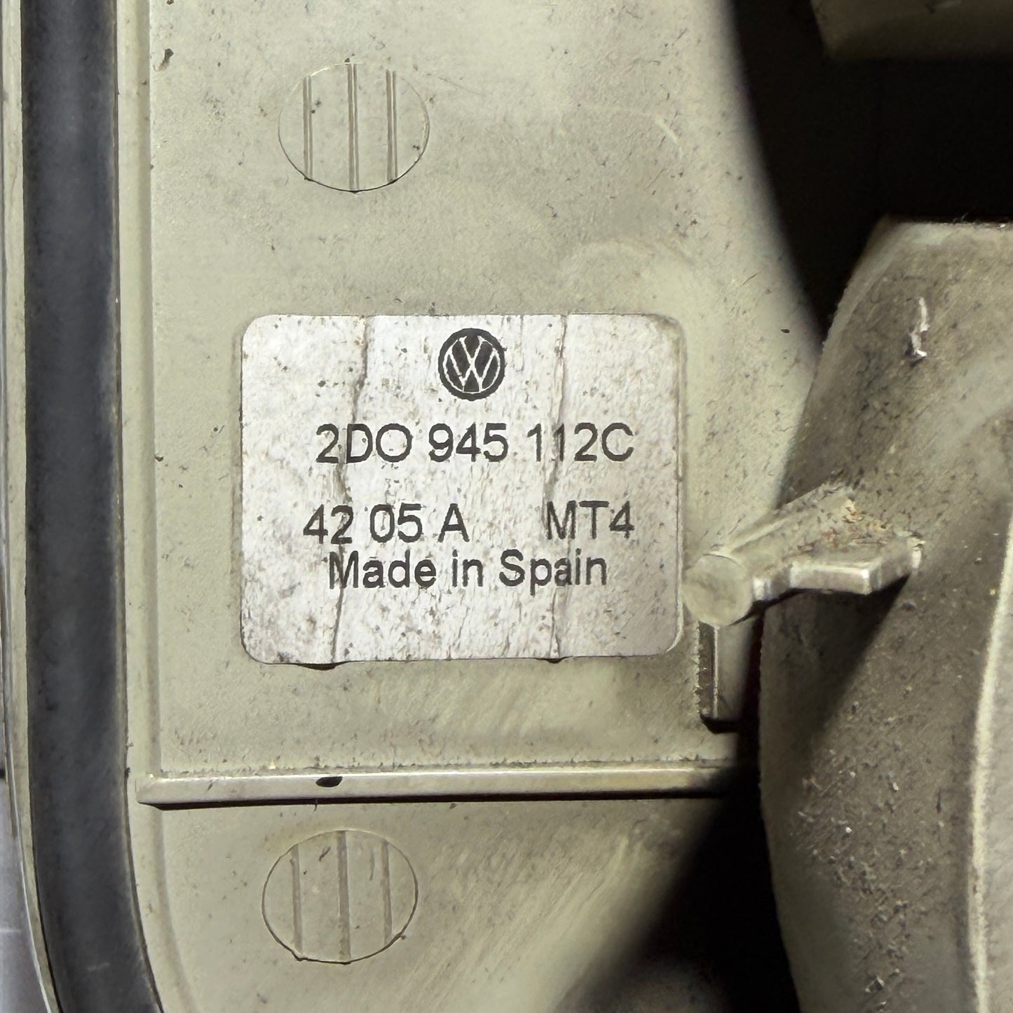 VW LT Rückleuchte rechts 2D0945112C